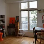 Appartement Au Coeur Du Marais Donnant Sur Cour
