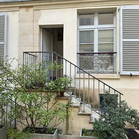 Appartamento Au Coeur Du Marais Donnant Sur Cour *
