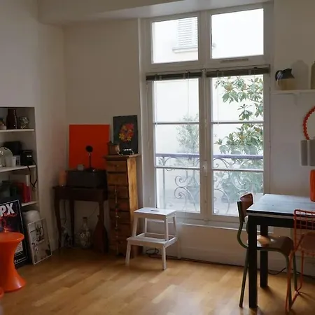 Au Coeur Du Marais Donnant Sur Cour Appartamento *